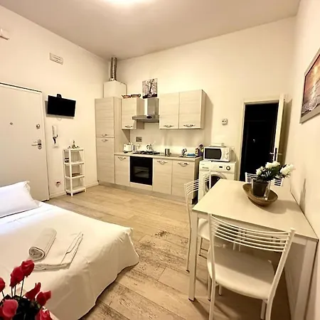 Comfortable House In Centro Storico Апартаменты *